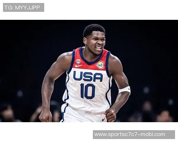 爱德华兹半场表现亮眼11投5中贡献14分1篮板1助攻1盖帽